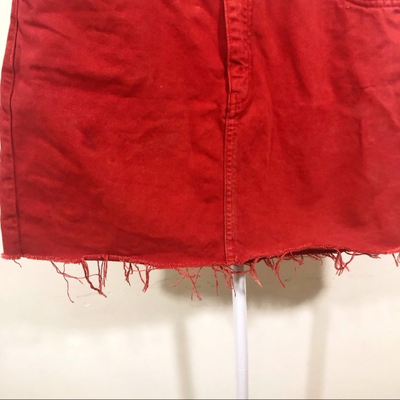 TOPSHOP MOTO Red Denim Button Skirt - Picture 3 of 5
